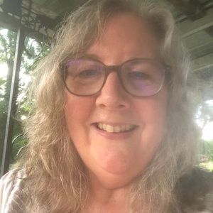 Meet your Posher, Sharon